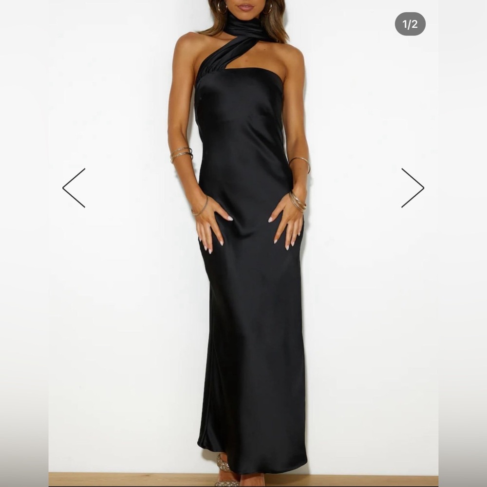 Hello Molly black dress size 4